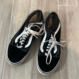 Vans black sneakers in good condition